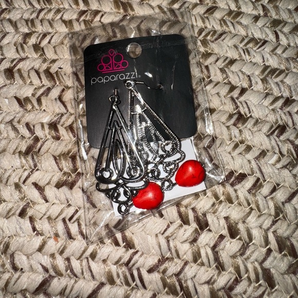 Paparazzi Earrings - Picture 2 of 2